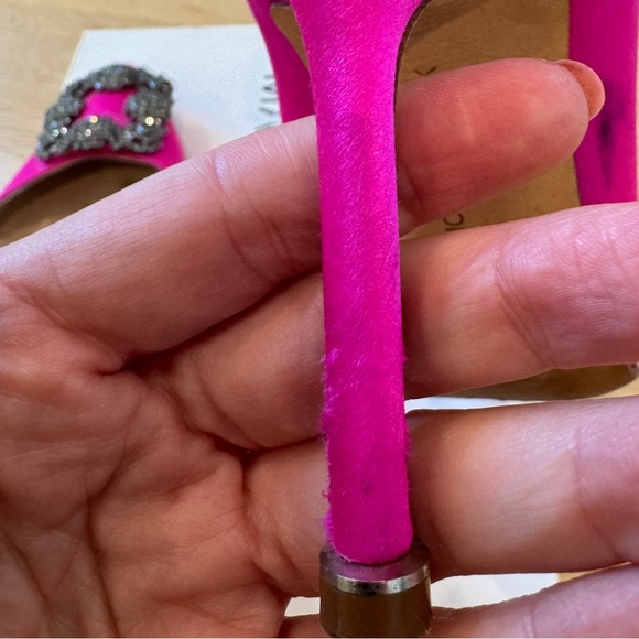 Manolo Blahnik Hangisi Silk Pumps size 36 - Picture 9 of 16